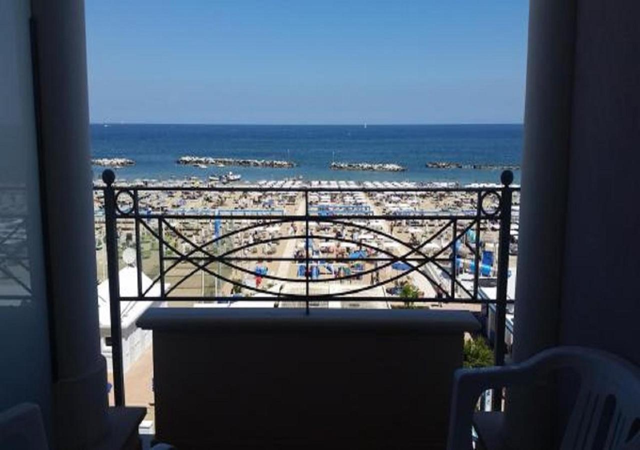 Hotel Continental Cattolica Exterior foto